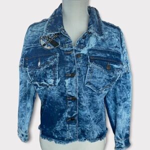 NWT Blue Denim Tomboy Trucker Distressed Frayed Hem Cropped Jacket Collared Sz S